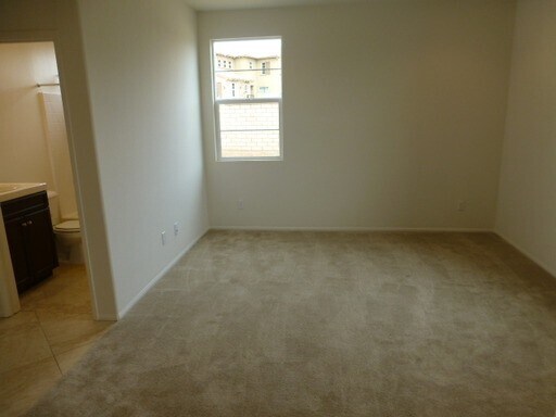 Building Photo - 4-Bedroom Home in Gated West Creek Communi...