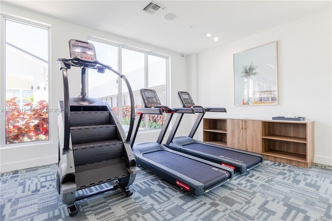 Building Photo - 1950 W 49th St