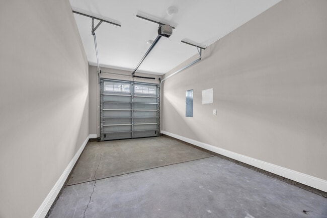 Building Photo - 900 62nd Ave N