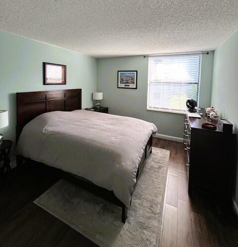 Building Photo - 2025 Lavers Cir
