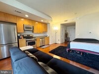 Building Photo - 3650 S Glebe Rd