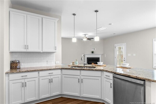 Building Photo - 1319 Water Leaf Dr