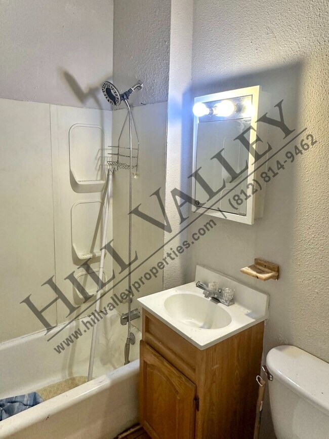 Building Photo - 1801 N 9th St