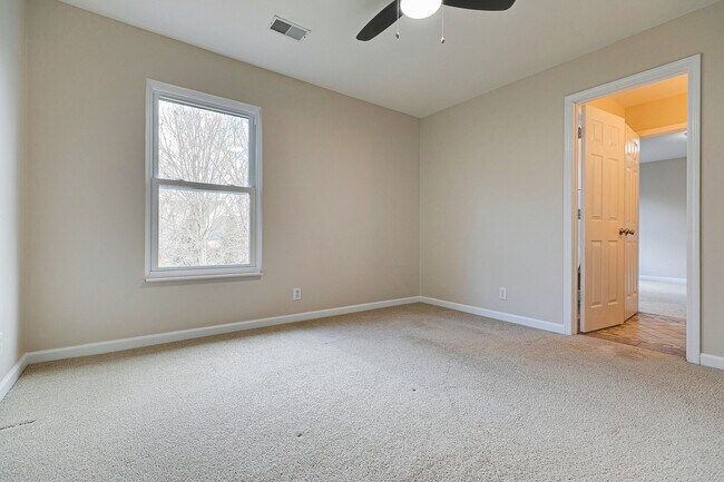 Building Photo - 808 Callahan Pl