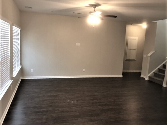 Building Photo - 498 Stonebridge Cir