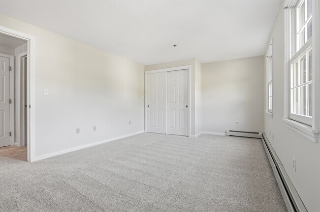 Building Photo - 59 Crystal Ct