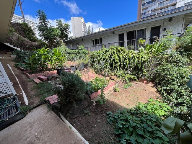 Building Photo - Academy Tower (Ward Ave/Honolulu) - 2 bedr...