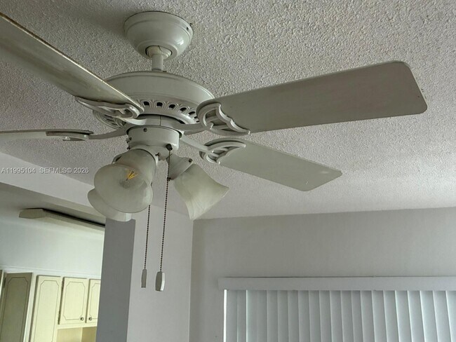 Building Photo - 141 NE 10th Ave