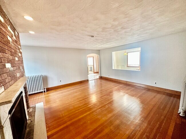 Building Photo - 30 South St