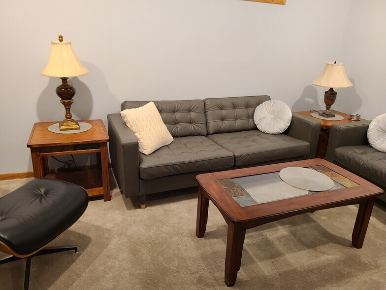 Comfy furnishings - 1907 DuPont Ave S