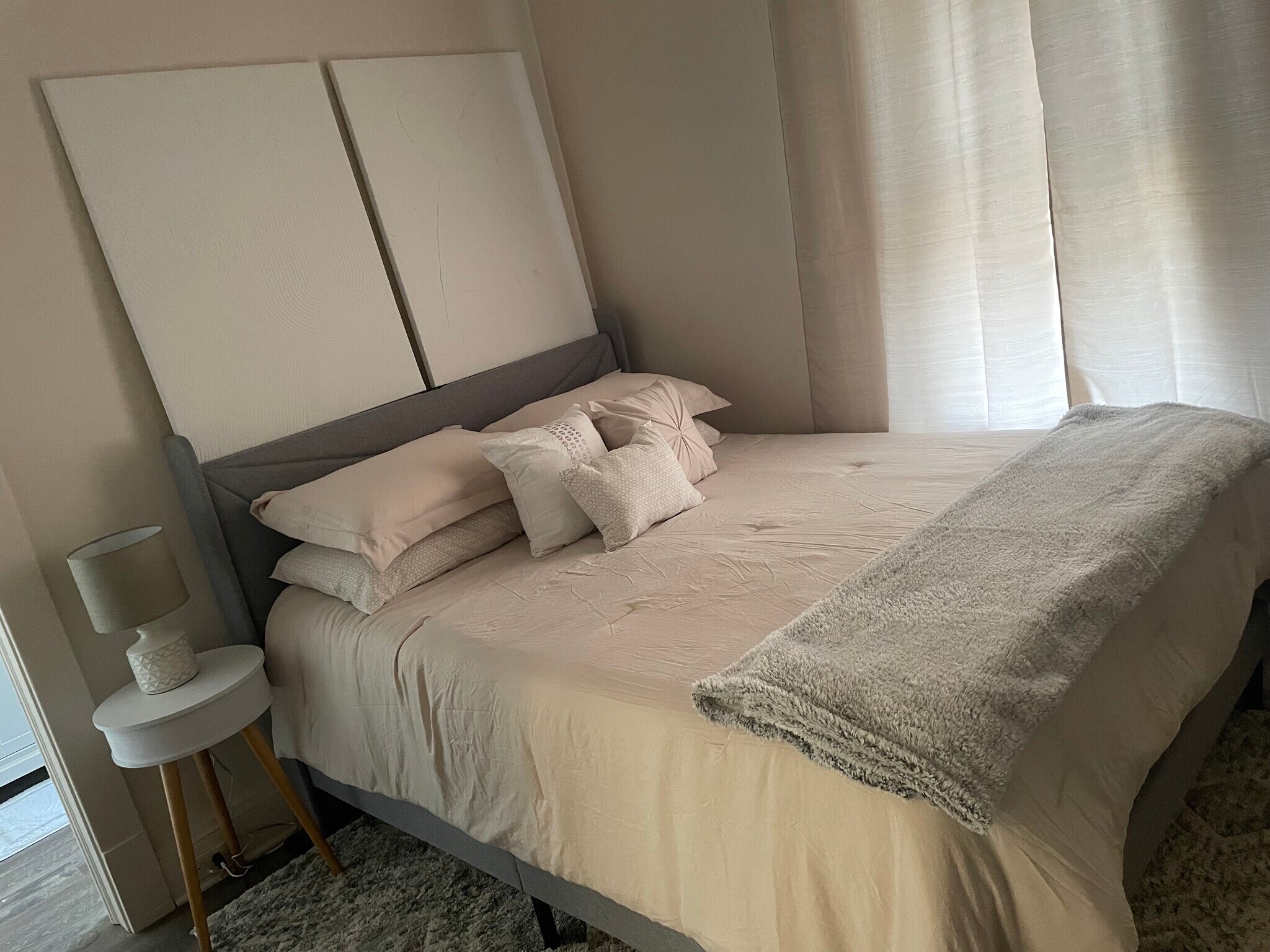 Main bedroom - 4028 E 53rd St