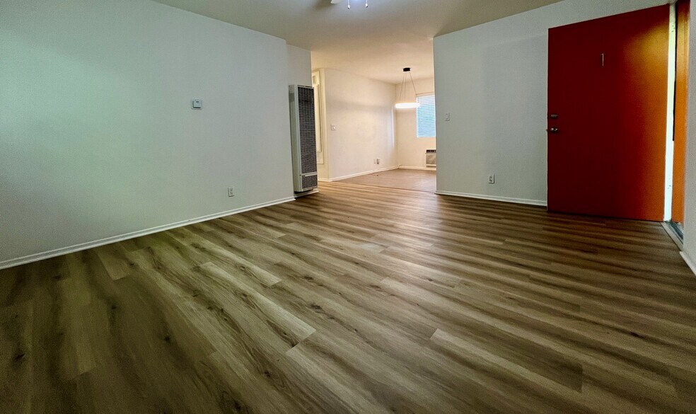 Living room - 177 Douglas St