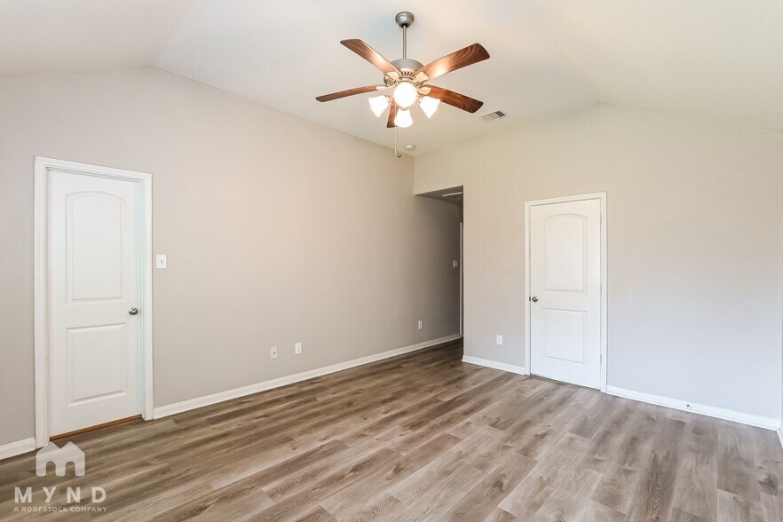 Building Photo - 16658 Bluefin St