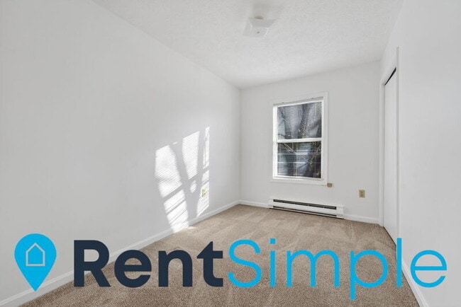 Building Photo - 430 Chase St