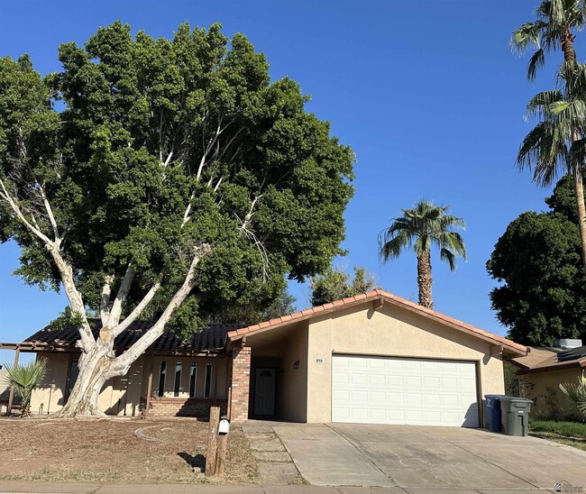 Primary Photo - 1643 S Naples Ave
