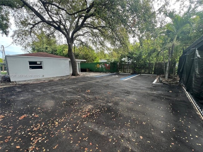 Building Photo - 181 NW 44th St