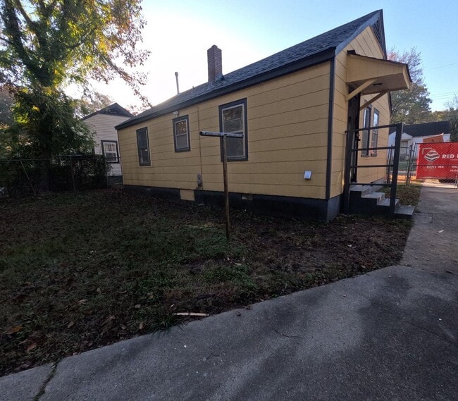 Building Photo - Cozy 2bed 1 bath