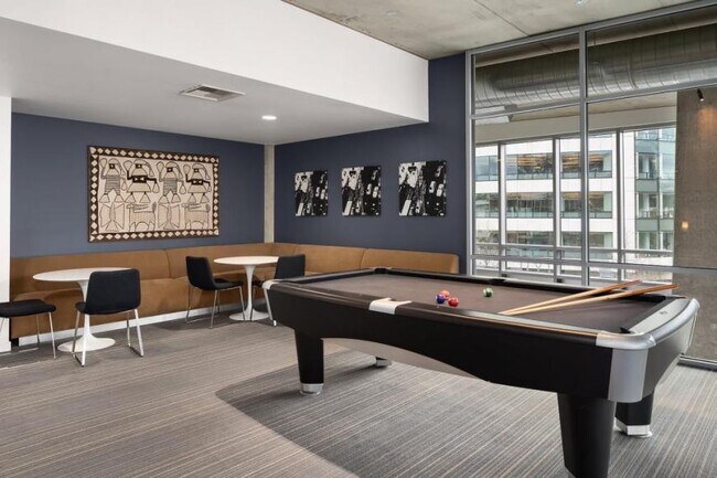 Building Photo - 1 bedroom in Seattle WA 98109