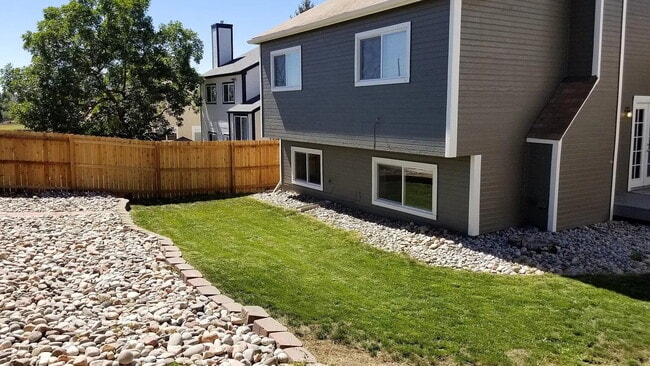 Building Photo - Charming 3-Bed, 2-Bath Home for Rent in Aurora – Backs to Open Space!