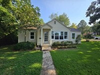 Building Photo - 2 Bed/1 Bath Cottage in Batesville