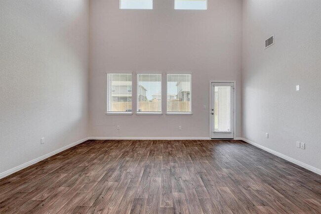 Building Photo - 113 Finley Rae Dr