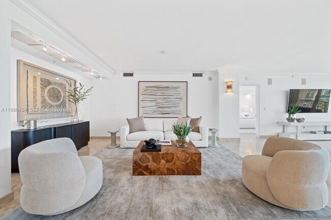 Building Photo - 3400 SW 27th Ave