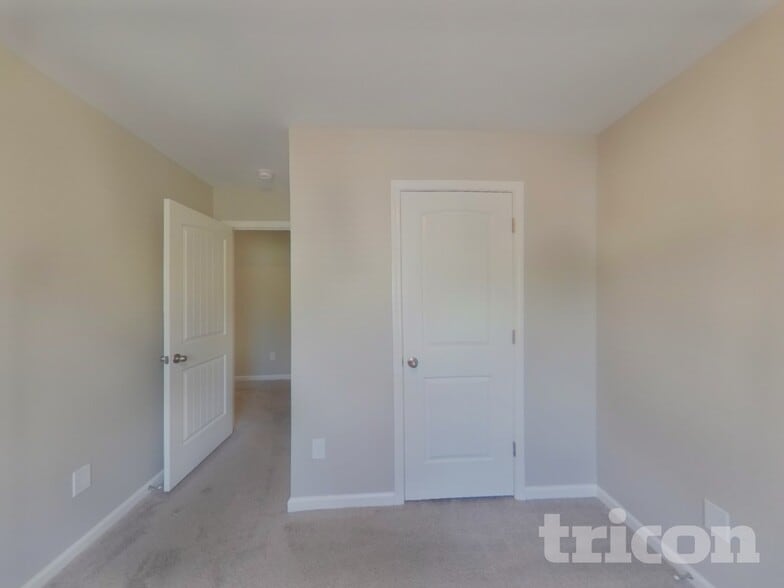 Building Photo - 214 Pilcher Dr