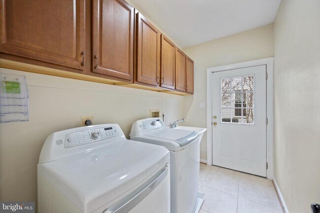 Building Photo - 1324 Pleasant Meadow Rd