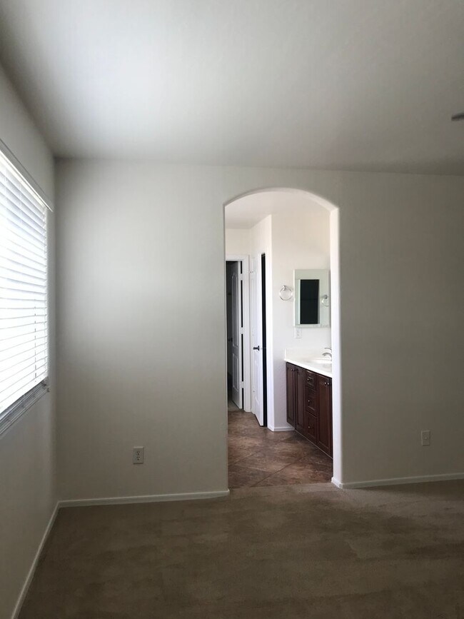 Building Photo - 14666 W Mauna Loa Ln