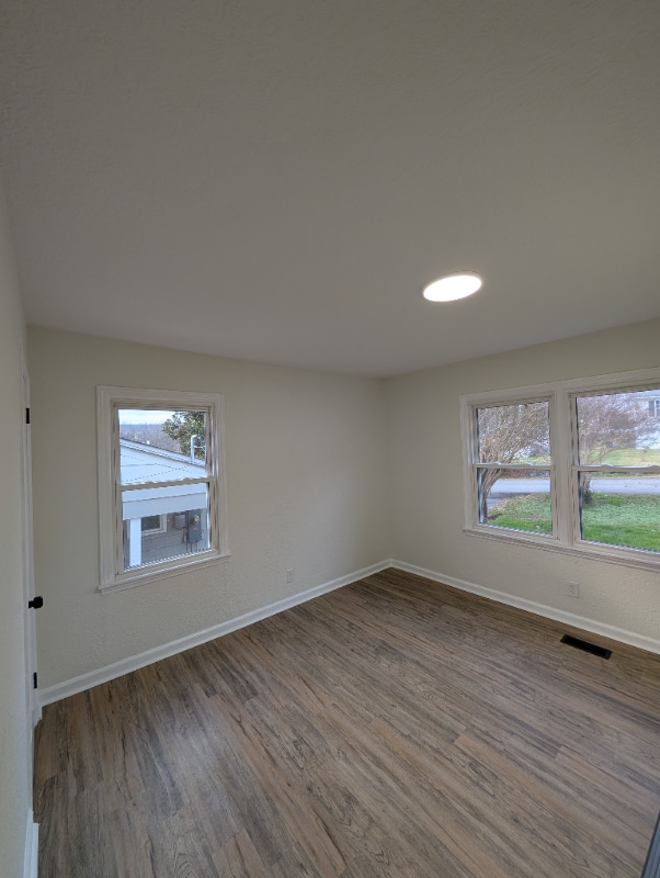 Building Photo - 211 Dale St