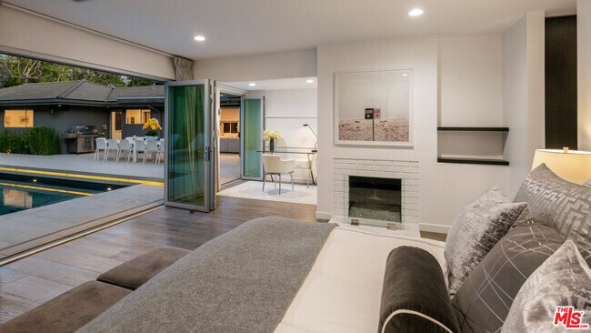 Building Photo - 602 Whittier Dr