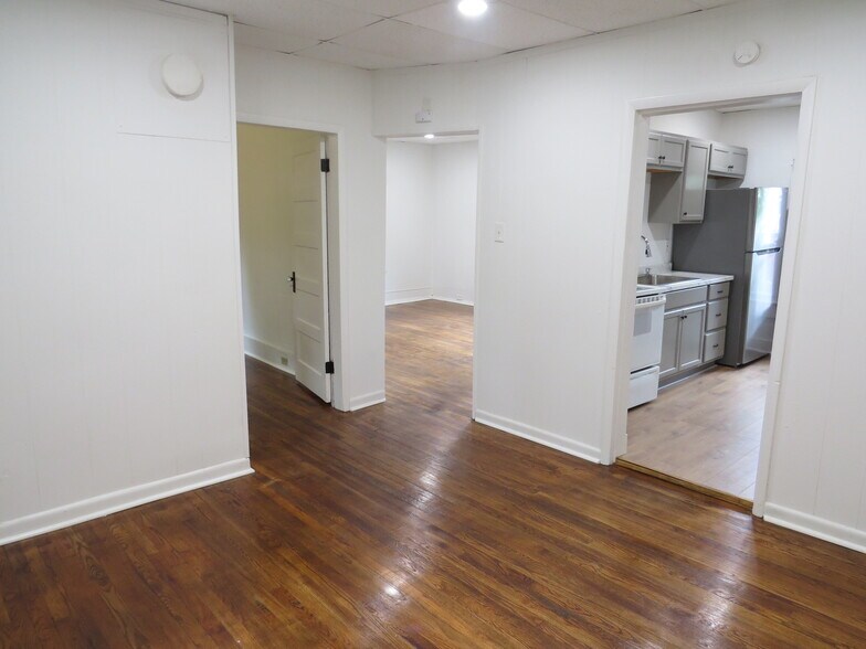 Building Photo - 2623 Tecoma Dr