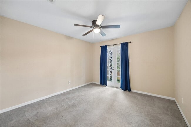Building Photo - 1617 W Sam Houston Pkwy S