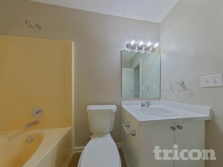 Building Photo - 3 Glen Knoll Ct