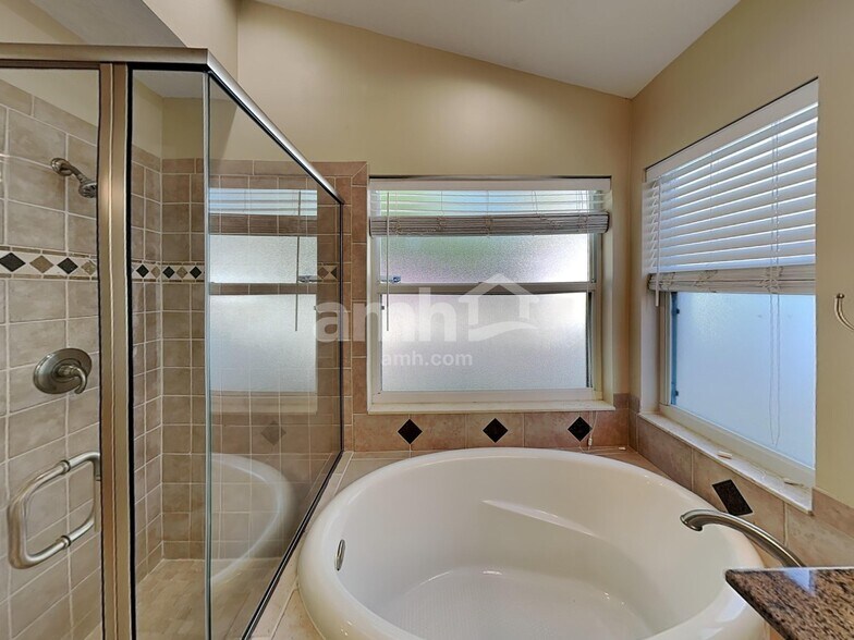 Building Photo - 12061 Winding Woods Way