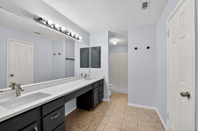Building Photo - 8409 Nairn Dr