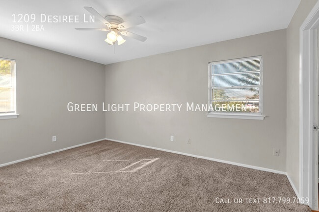 Building Photo - 1209 Desiree Ln