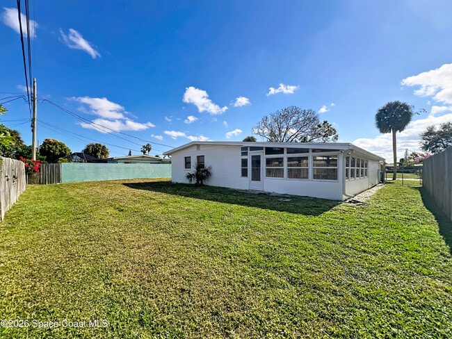 Building Photo - 260 Sabal Ave