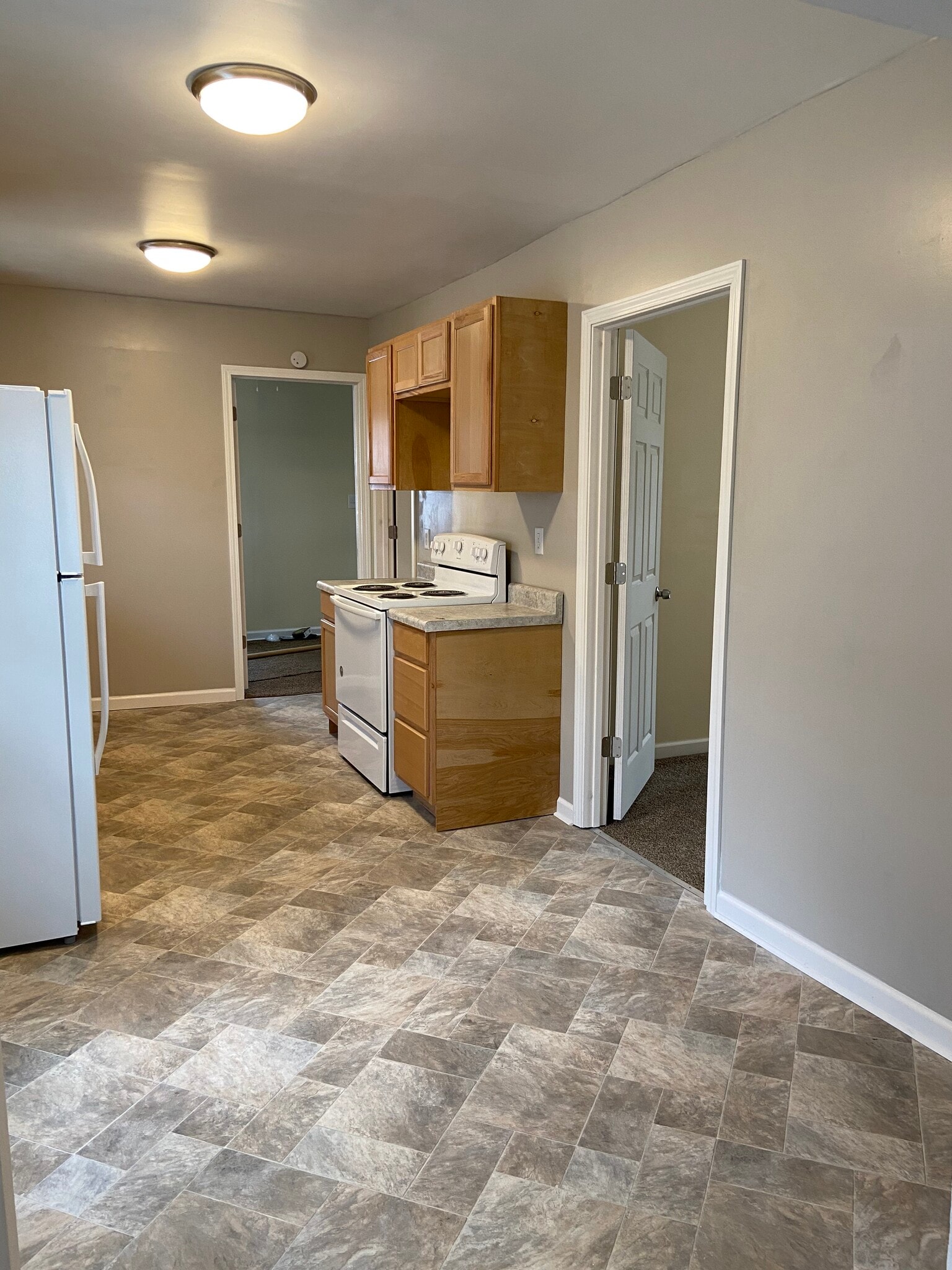 Building Photo - 986 Tritt Dr