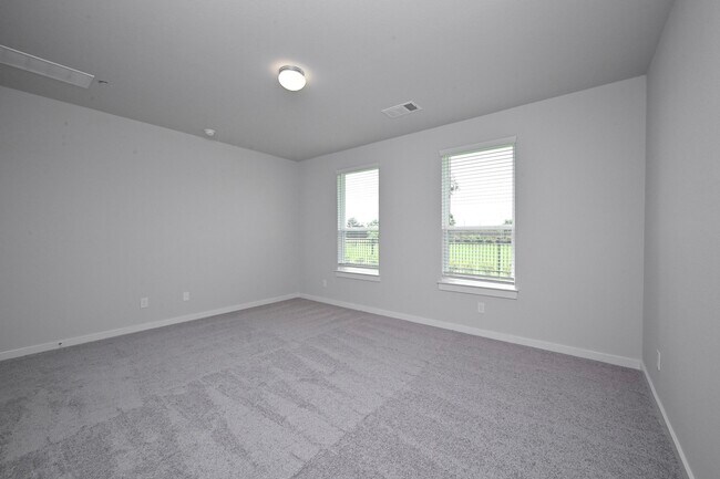 Building Photo - 33019 School Hl Rd