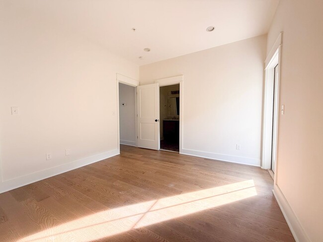 Building Photo - 4-Bedroom HOA Home with Pool Access Near Downtown Cookeville