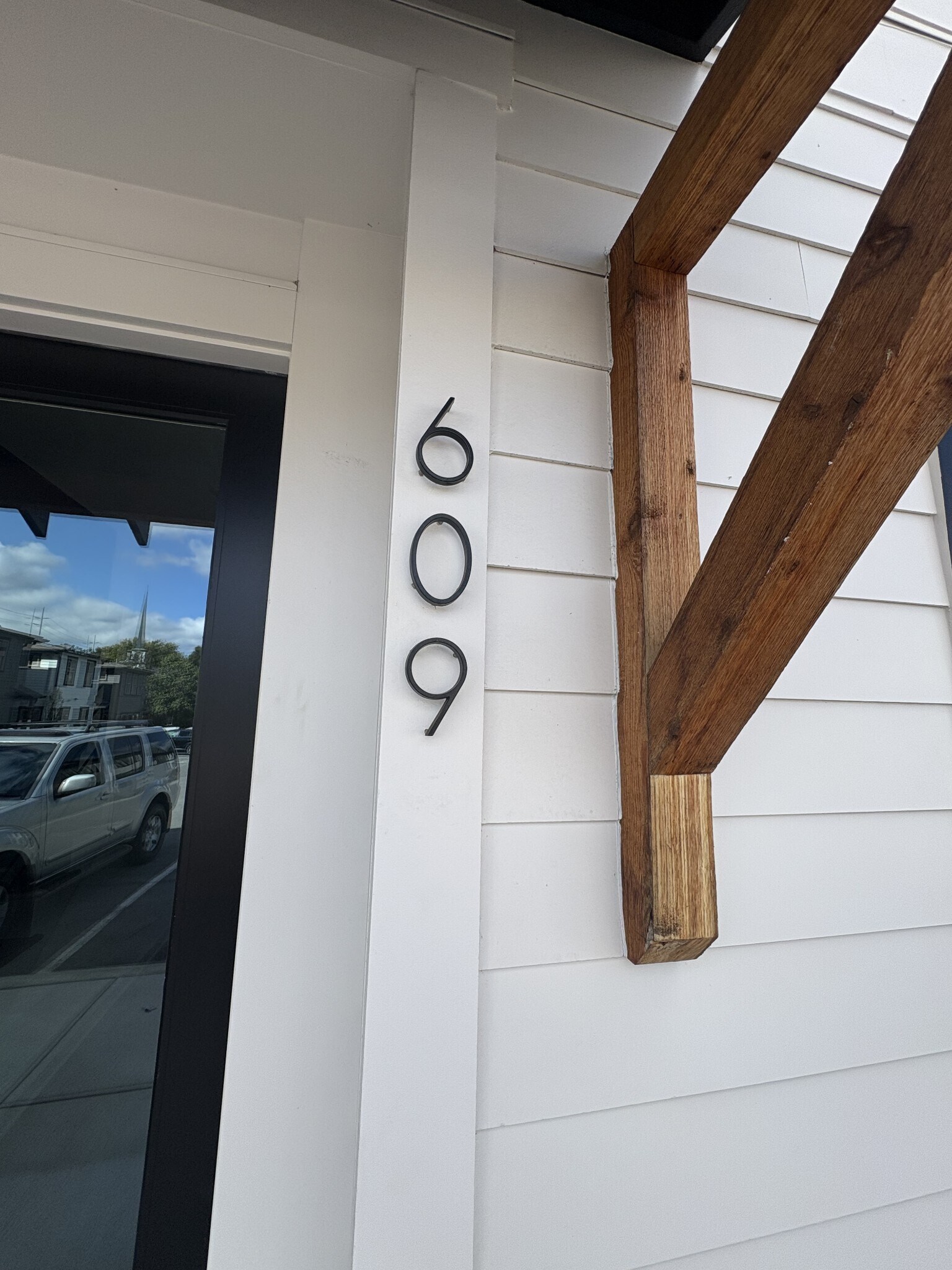 Building Photo - 628 Wallace Ct