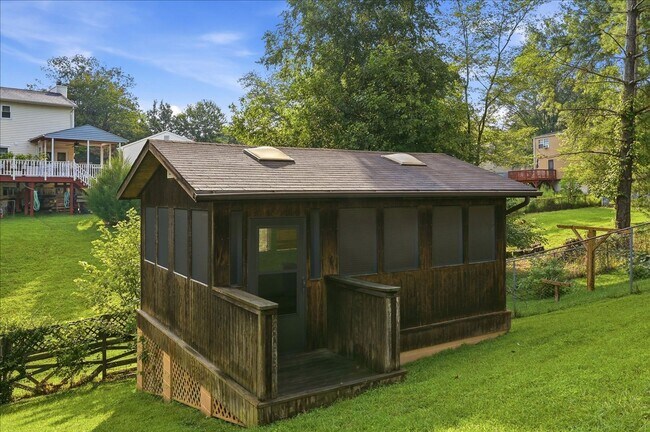 Building Photo - 5481 Saddler Ln