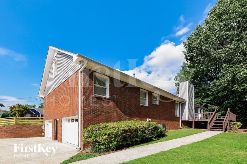 Building Photo - 5263 Highland Trace Cir