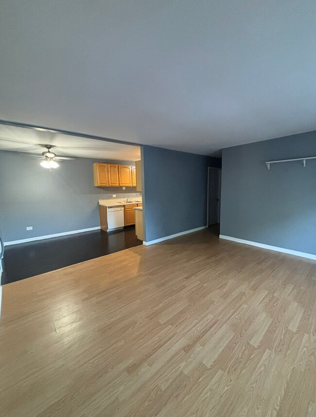 Building Photo - 821 Gael Dr