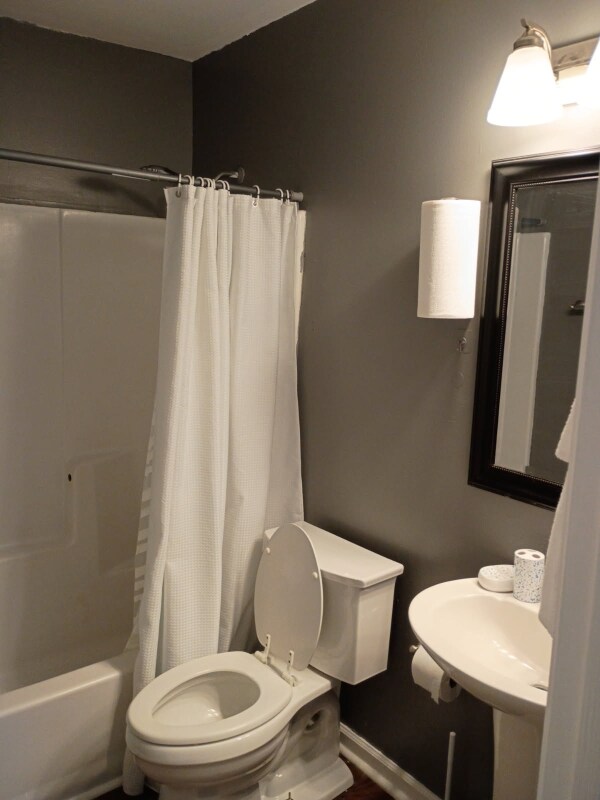 Building Photo - 594 Windchase Ln