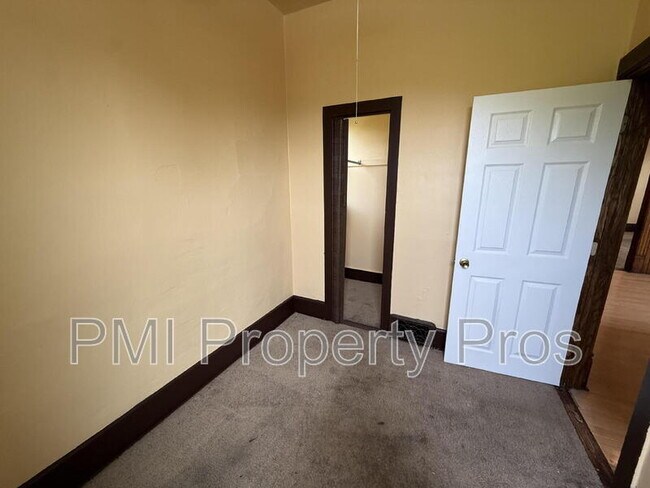 Building Photo - 2441 Dr. William Finlayson St