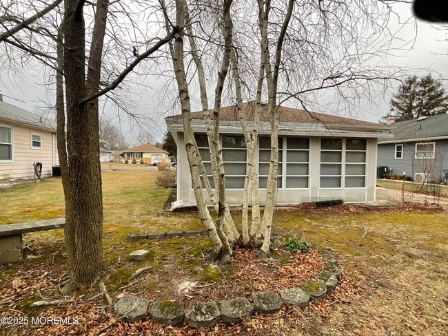 Building Photo - 554 Jamaica Blvd