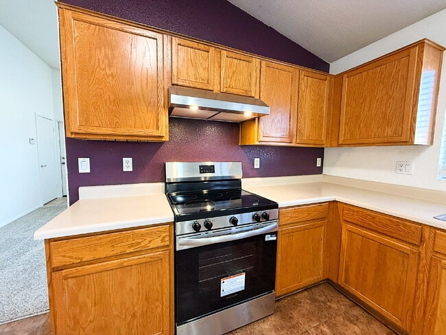 Building Photo - Charming 3-Bedroom Avondale Home with New ...