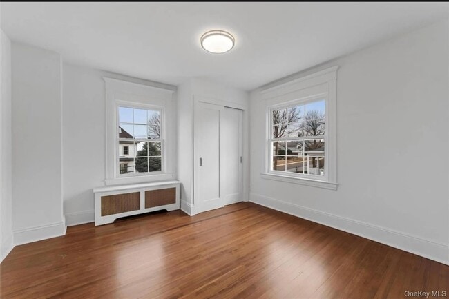 Building Photo - 70 Normandy Rd